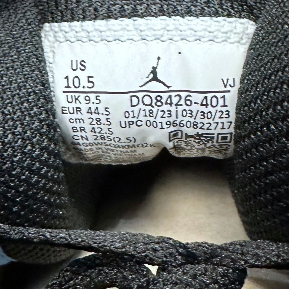 Nike Air Jordan 1 Mid University Blue Black DQ8426-401 10.5 Carolina Tarheels - Picture 8 of 11